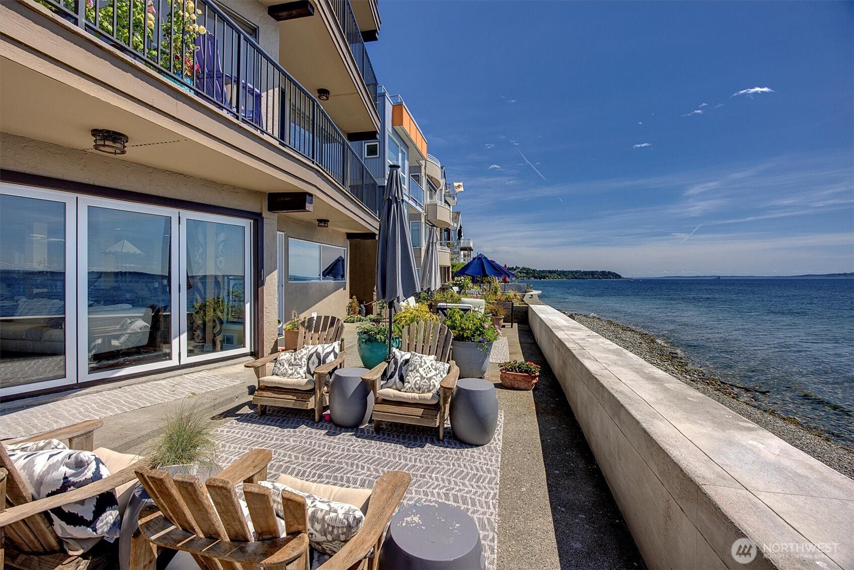 4131 Beach Drive Southwest Seattle, WA 98116 - Photo 12 of 40