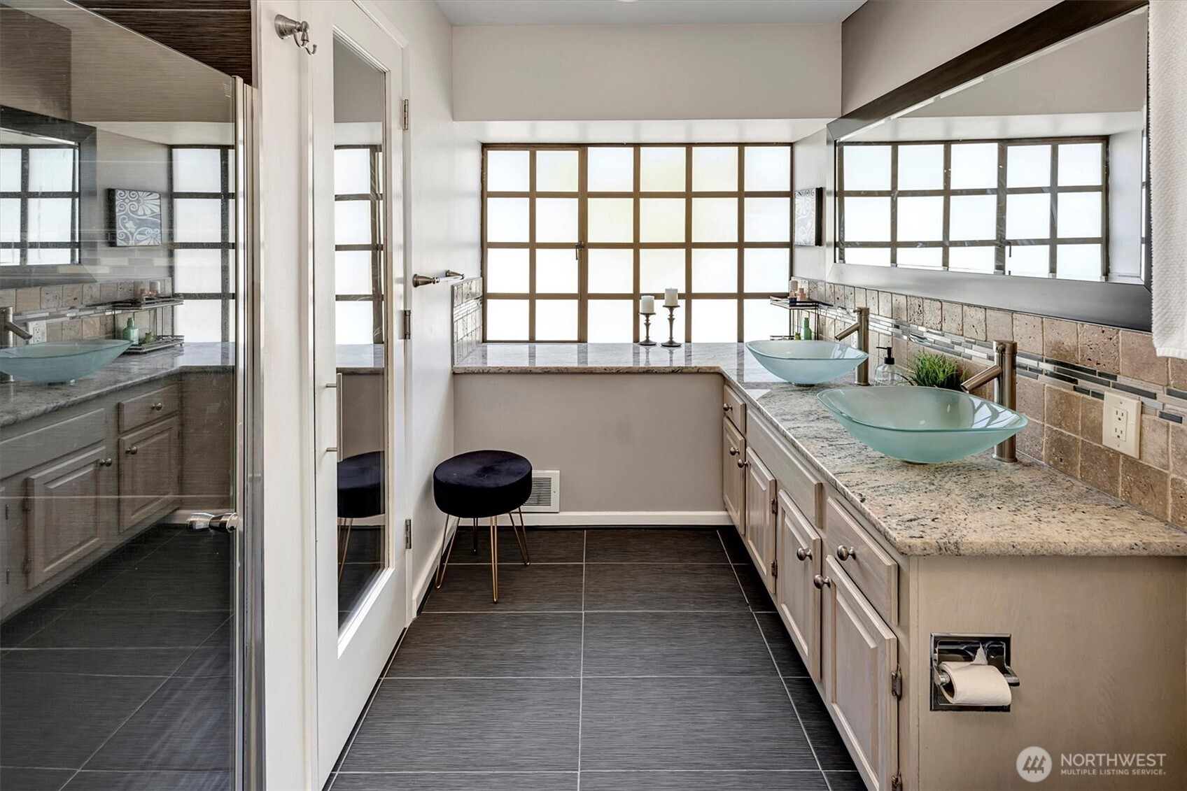 4131 Beach Drive Southwest Seattle, WA 98116 - Photo 27 of 40