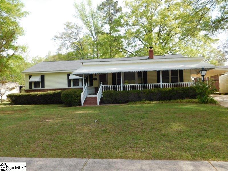 205 Davidson Street Clinton, SC 29325 - Photo 1 of 33 Gallery Image 1