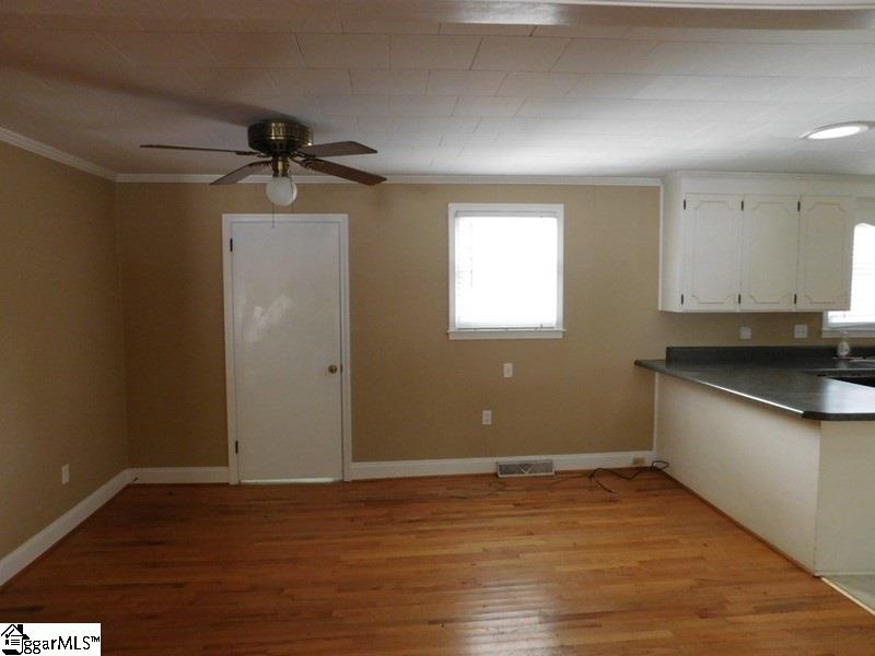 205 Davidson Street Clinton, SC 29325 - Photo 11 of 33 Gallery Image 11