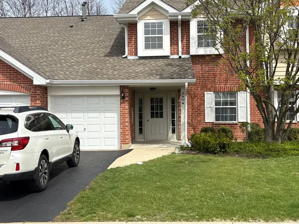 $2,100 | 2904 Heatherwood Drive, Unit 4, Schaumburg, IL 60107