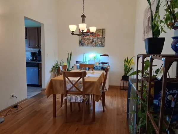 $2,100 | 2904 Heatherwood Drive, Unit 4, Schaumburg, IL 60107