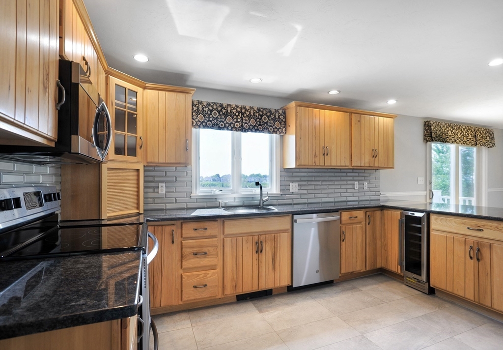107 Newport Road Hull, MA 02045 - Photo 16 of 30 Gallery Image 16