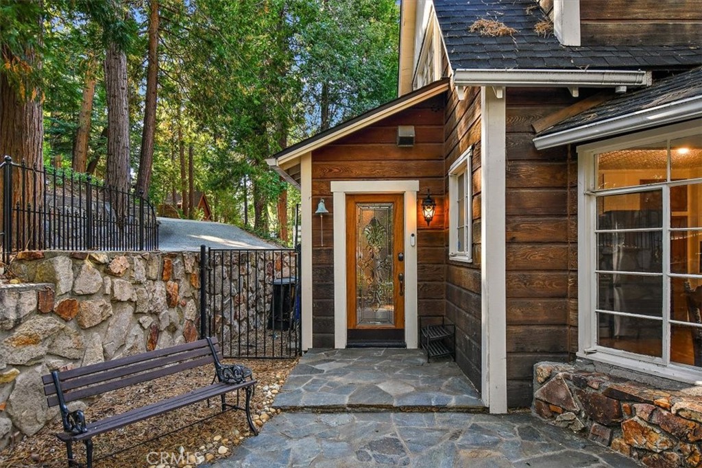 329 Summit Road Lake Arrowhead, CA 92352 - Photo 52 of 61 a view of outdoor space and wooden deck