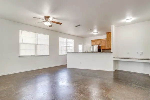 $1,525 | 723 Hometown Village, Joshua, TX 76058