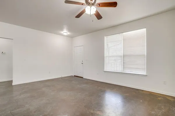 $1,525 | 723 Hometown Village, Joshua, TX 76058