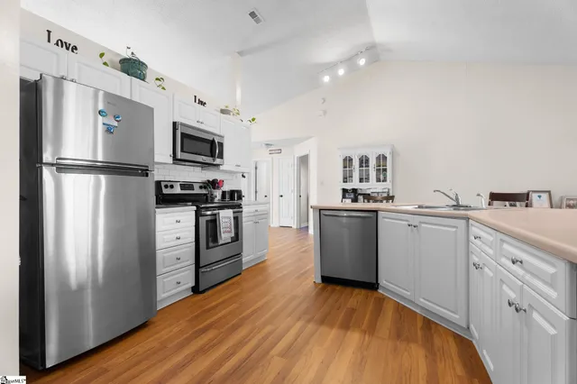 $305,000 | 6 Appalachian Lane, Mauldin, SC 29662