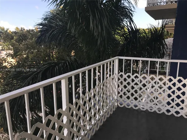 $1,750 | 4550 Northwest 9th Street, Unit 414E, Miami, FL 33126