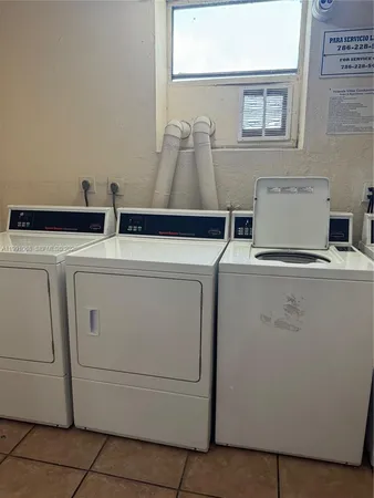 $1,750 | 4550 Northwest 9th Street, Unit 414E, Miami, FL 33126