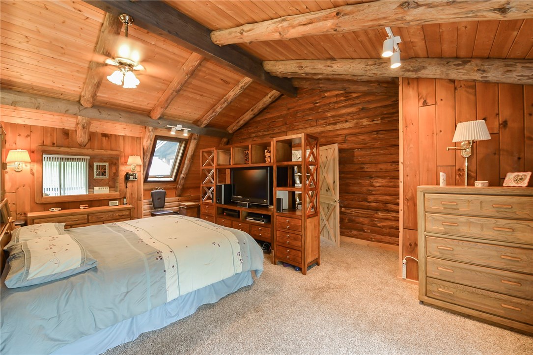 21 Mile Road Coventry, RI 02816 - Photo 21 of 38 First Floor Master Bedroom Suite