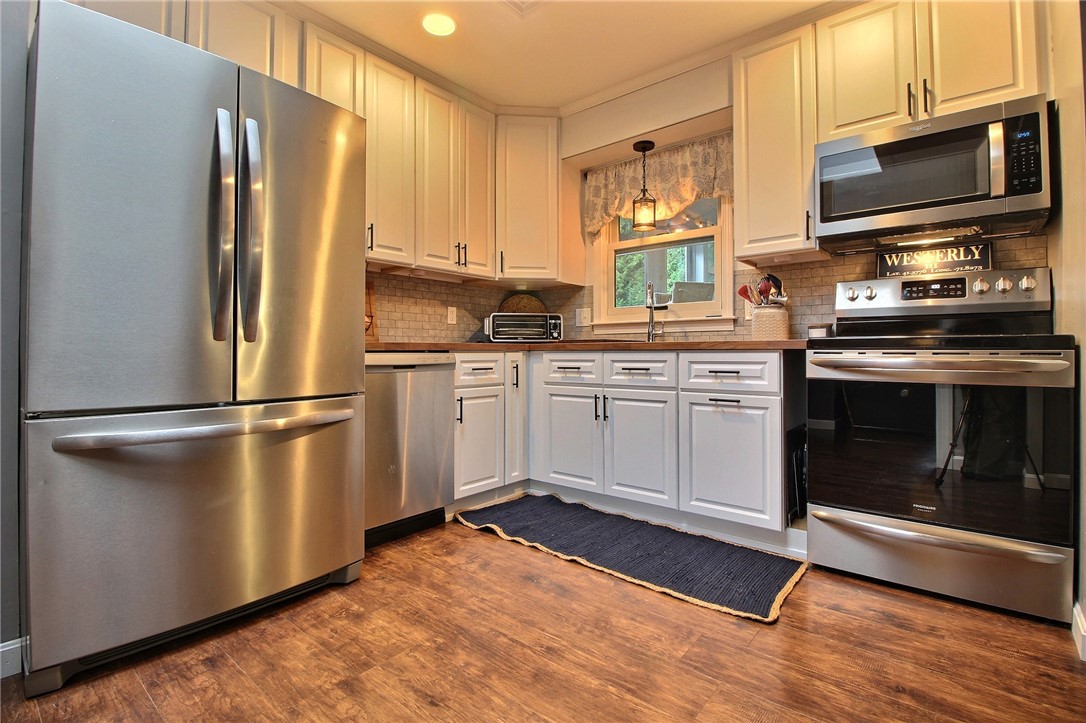 9 Simms Street Westerly, RI 02891 - Photo 3 of 41