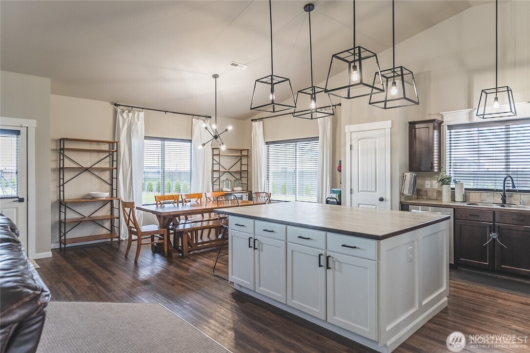 467 Se Road Moses Lake, WA 98837 - Photo 6 of 35