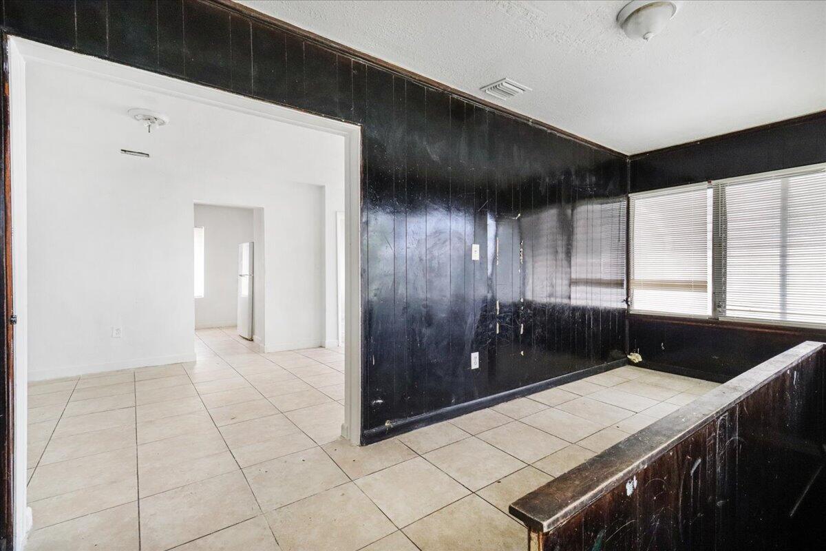 29 Southwest 9th Avenue Miami, FL 33130 - Photo 22 of 22 a picture of a bathroom