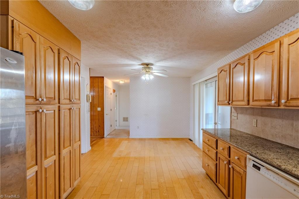 11325 Glade Valley Road Ennice, NC 28623 - Photo 21 of 43