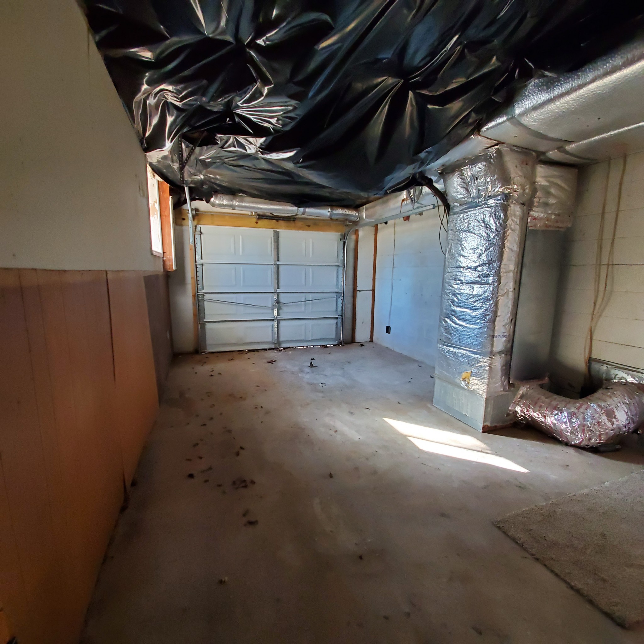 108 Airport Road Clarksville, TN 37042 - Photo 14 of 16 a view of empty room with an empty room