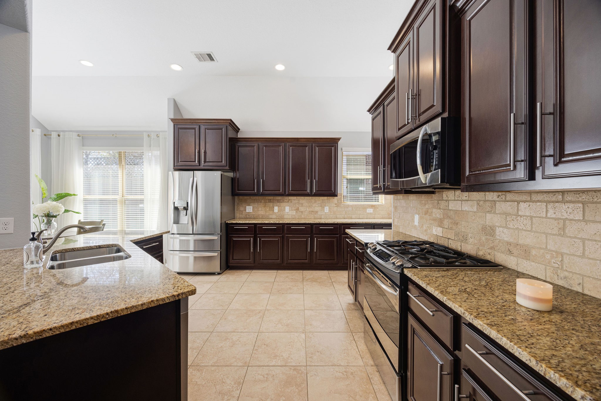 31 South Victoriana Circle Spring, TX 77389 - Photo 16 of 47