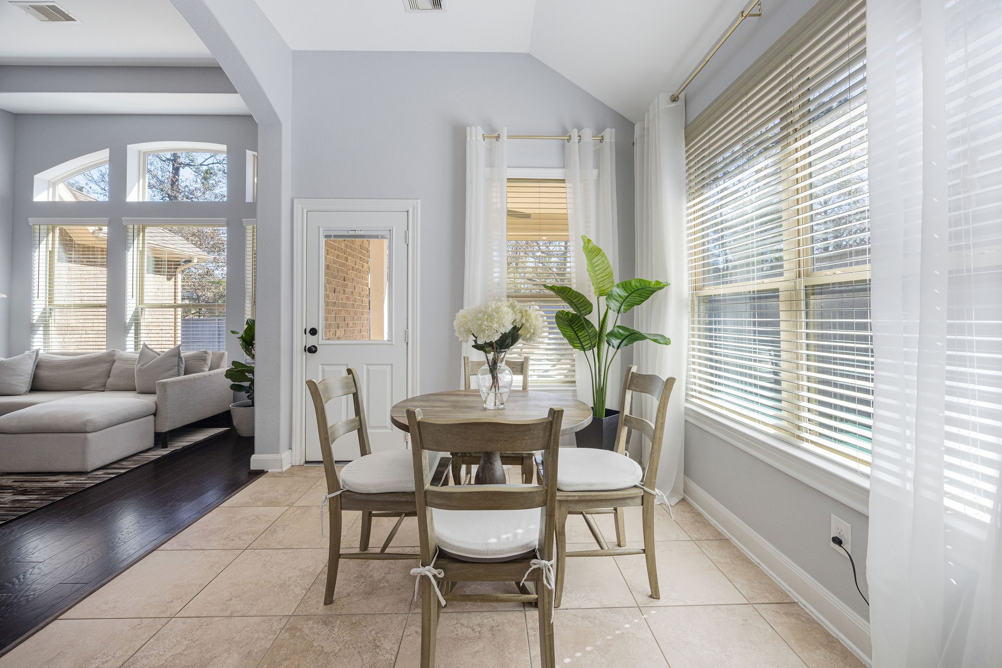 31 South Victoriana Circle Spring, TX 77389 - Photo 21 of 47