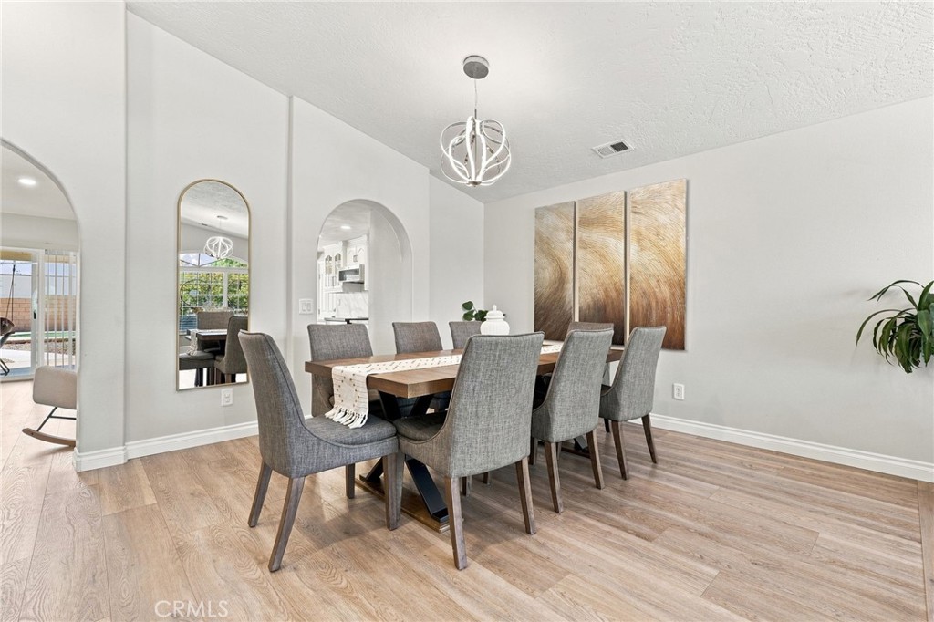 10245 Joshua Road Oak Hills, CA 92344 - Photo 15 of 66 Gallery Image 15