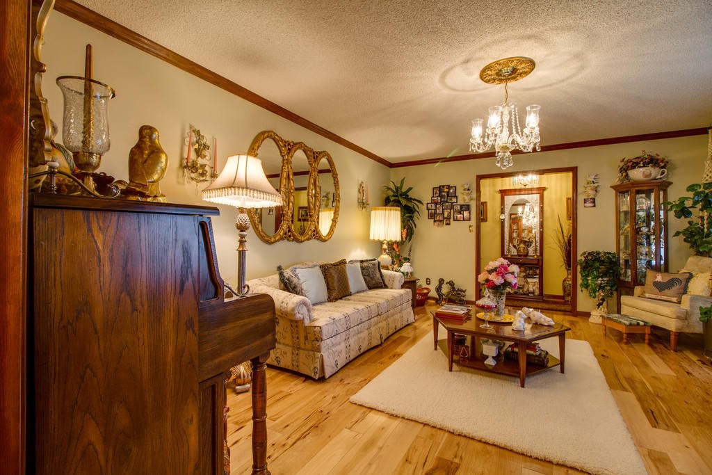 933 Chris Road Strawberry Plains, TN 37871 - Photo 9 of 38 Gallery Image 9