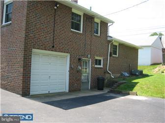 461 Rittenhouse Circle Havertown, PA 19083 - Photo 11 of 12 Exterior Back