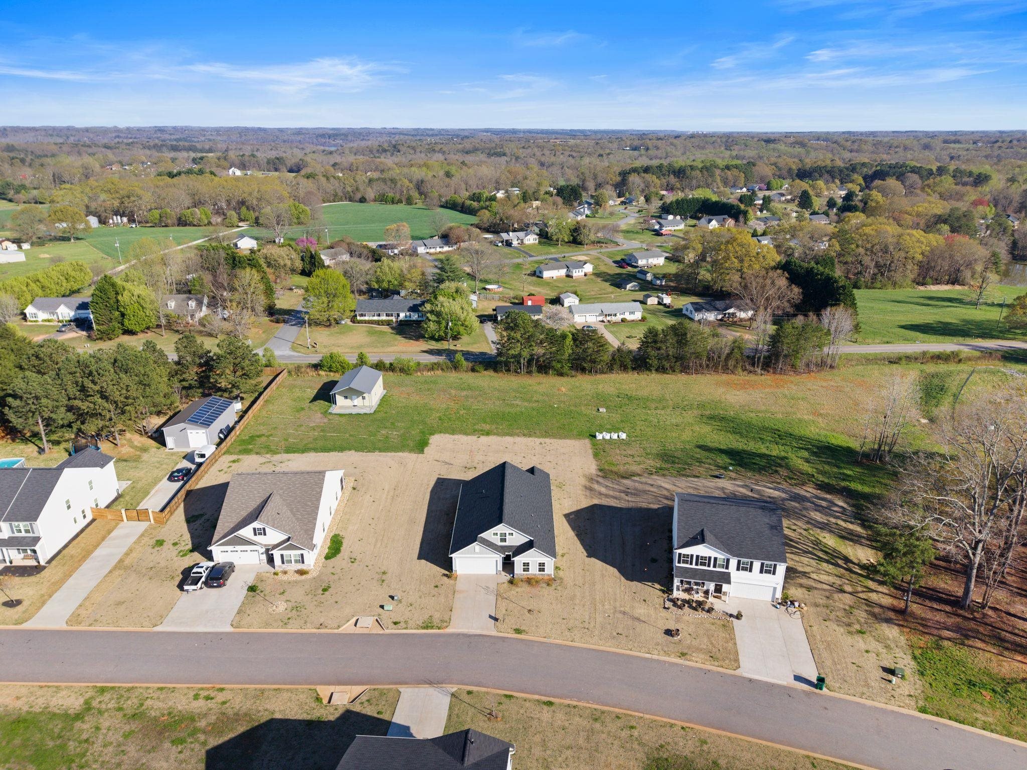 2063 Maggie Acres Road Boiling Springs, SC 29316 - Photo 3 of 44