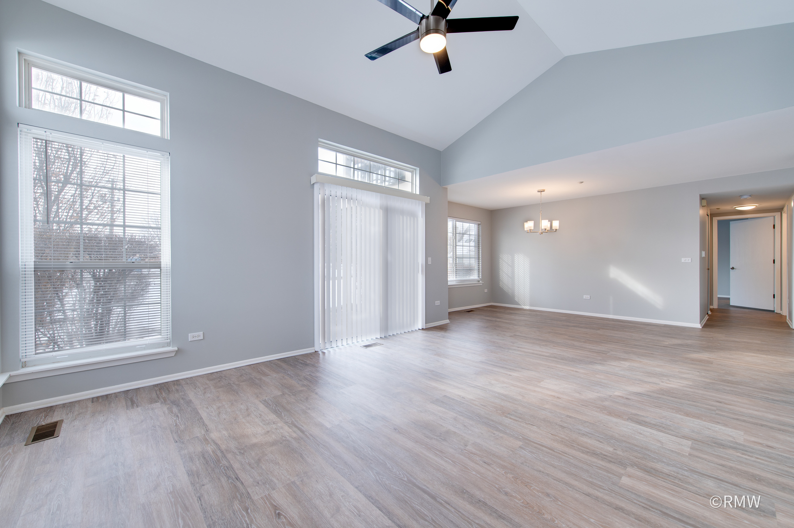 460 Mayflower Lane, Unit 1 Bartlett, IL 60103 - Photo 6 of 22