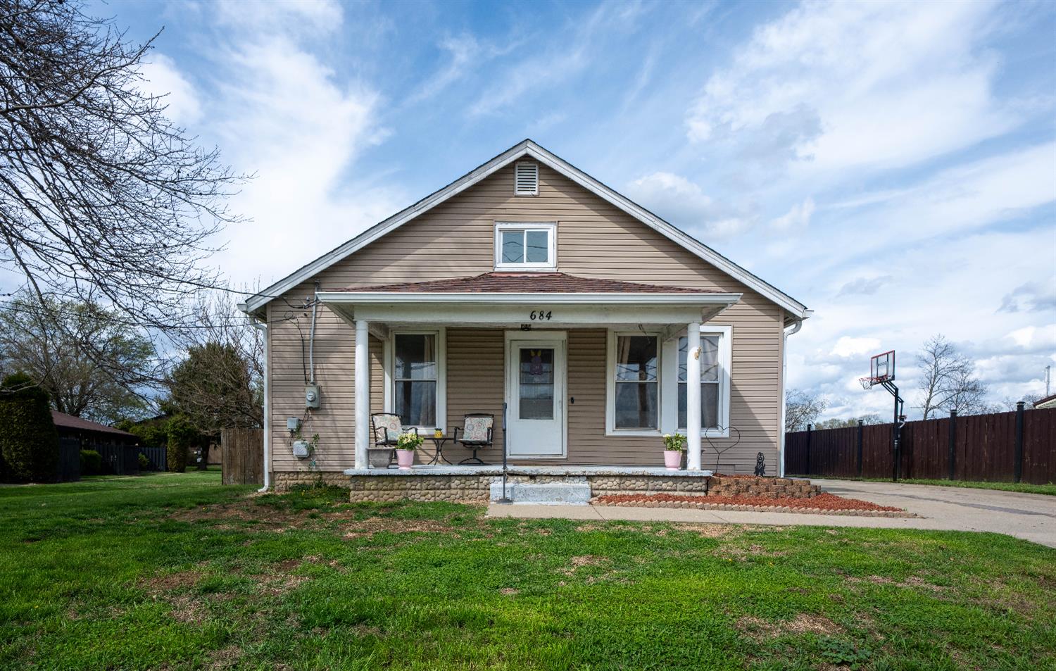 684 Bielby Road Lawrenceburg, IN 47025 - Photo 1 of 40