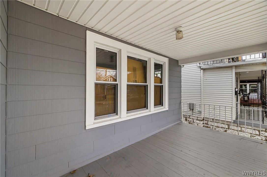 335 Riverside Avenue Buffalo, NY 14207 - Photo 3 of 48