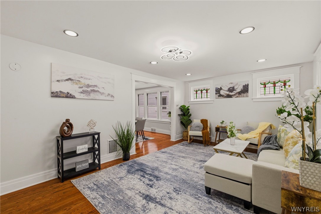 335 Riverside Avenue Buffalo, NY 14207 - Photo 4 of 48