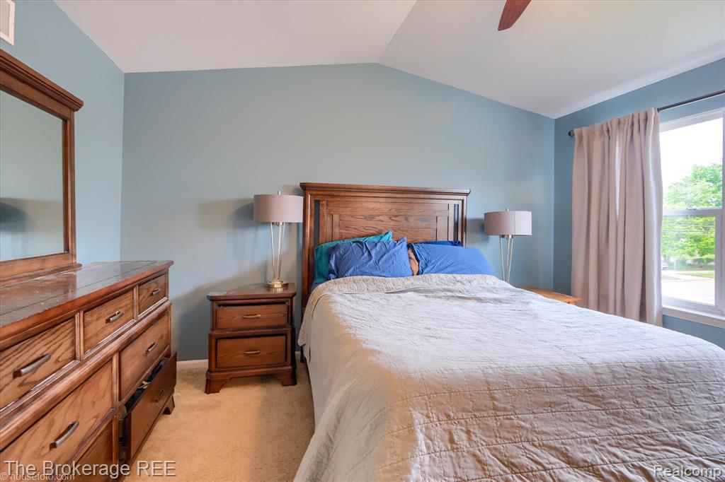 2880 Kipling Avenue Berkley, MI 48072 - Photo 25 of 49
