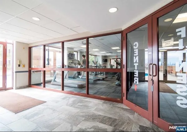 $3,000 | 100 Old Palisade Road, Unit 4113 (PH13), Fort Lee, NJ 07024