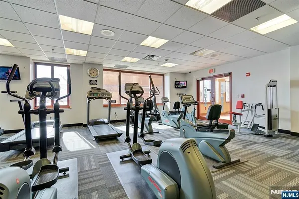 $3,000 | 100 Old Palisade Road, Unit 4113 (PH13), Fort Lee, NJ 07024