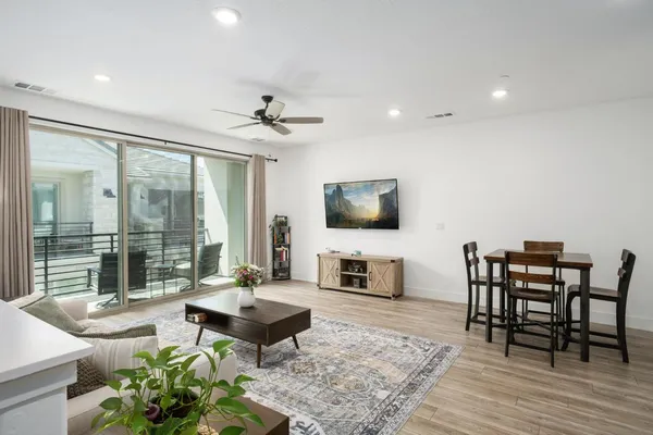 $380,000 | 2783 East Tamarind Drive, Fresno, CA 93730