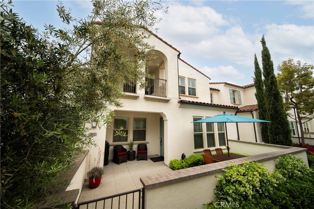 212 Trailblaze Irvine, CA 92618 - Photo 1 of 1 front view of a house with a garden