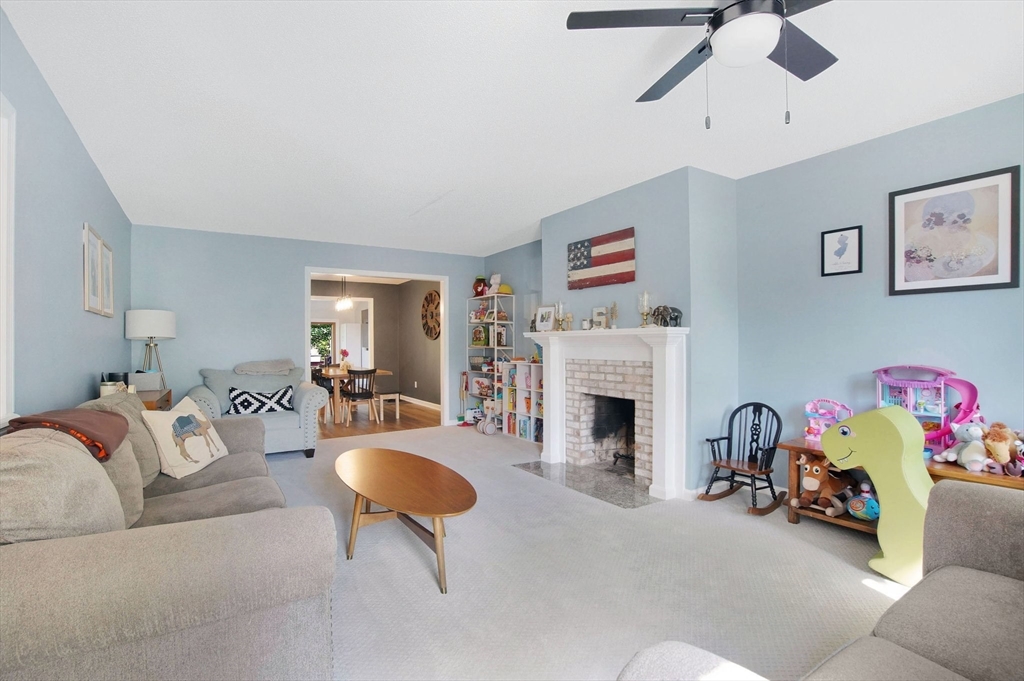 9 Castle Hills Road, Unit F Agawam, MA 01001 - Photo 5 of 42 Gallery Image 5