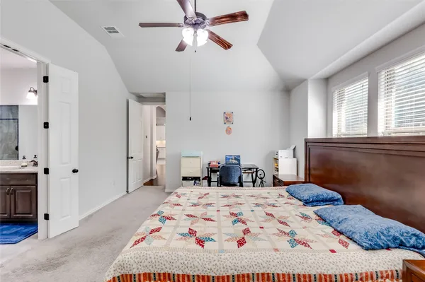 $3,400 | 204 Lady Bird Lane, Georgetown, TX 78628