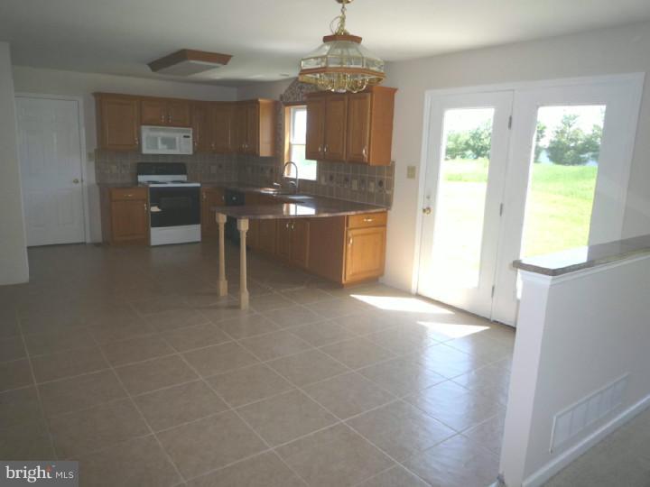 152 Fry Road Fleetwood, PA 19522 - Photo 4 of 13 Breakfast Room