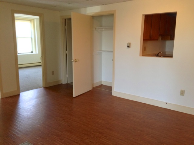 610 Union Street, Unit 401 Manchester, NH 03104 - Photo 9 of 23