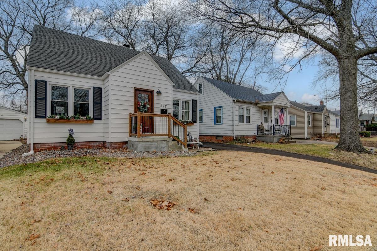 227 North Illinois Street Springfield, IL 62702 - Photo 2 of 31 Gallery Image 2
