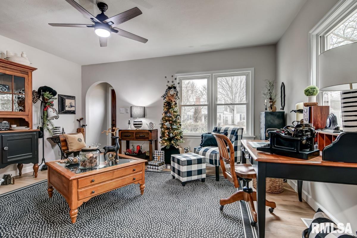 227 North Illinois Street Springfield, IL 62702 - Photo 5 of 31 Gallery Image 5
