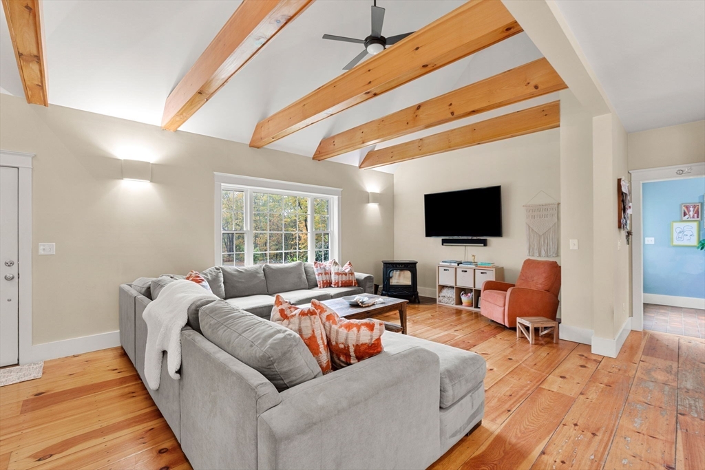 266 Washington Street Boxford, MA 01921 - Photo 11 of 29 Gallery Image 11