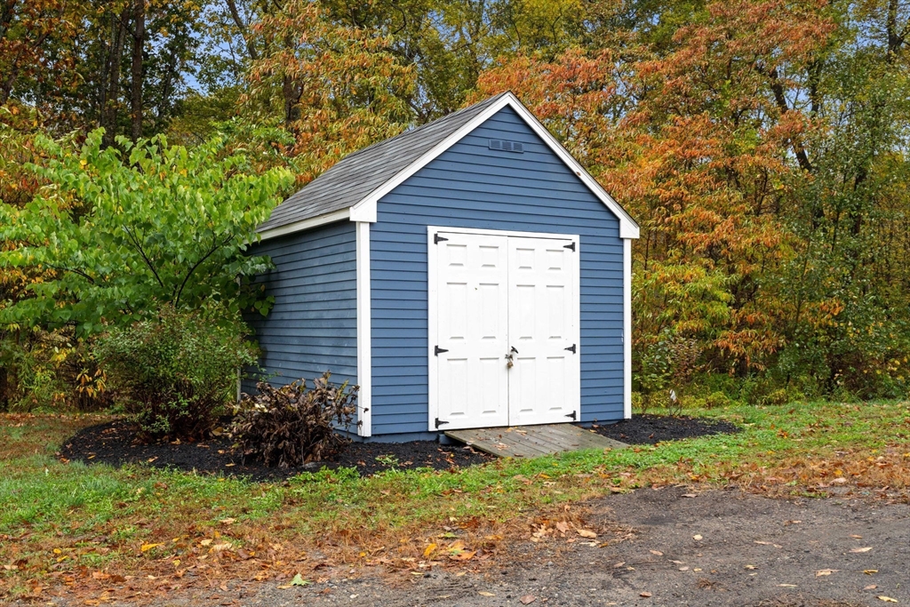 266 Washington Street Boxford, MA 01921 - Photo 27 of 29 Gallery Image 27