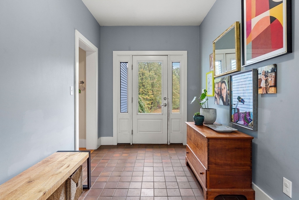 266 Washington Street Boxford, MA 01921 - Photo 7 of 29 Gallery Image 7