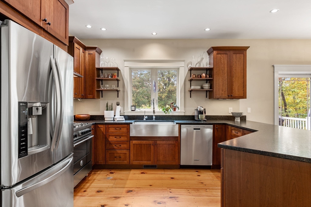 266 Washington Street Boxford, MA 01921 - Photo 10 of 29 Gallery Image 10