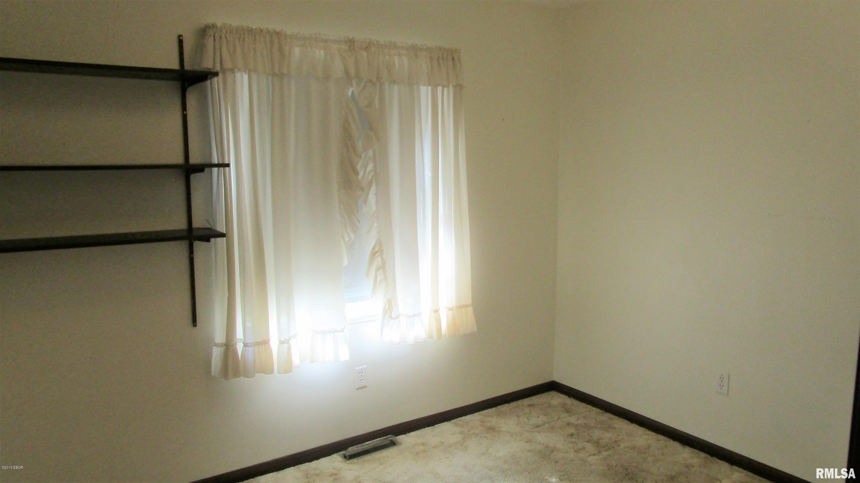 1040 West 5th Street Flora, IL 62839 - Photo 33 of 49 Gallery Image 33