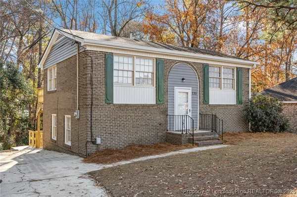 $1,500 | 735 Ashbrook Road, Fayetteville, NC 28314