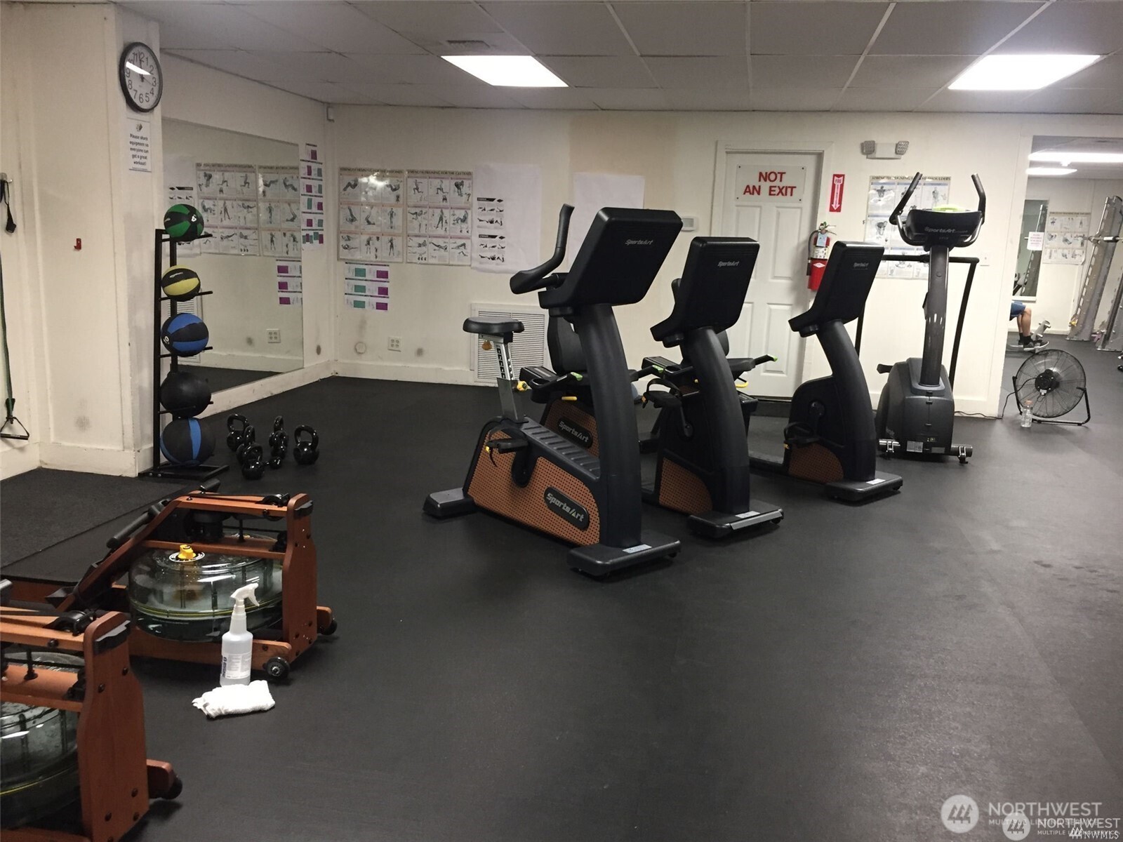 1 Lake Louise Drive, Unit 42 Bellingham, WA 98229 - Photo 18 of 21 a living room with gym equipment