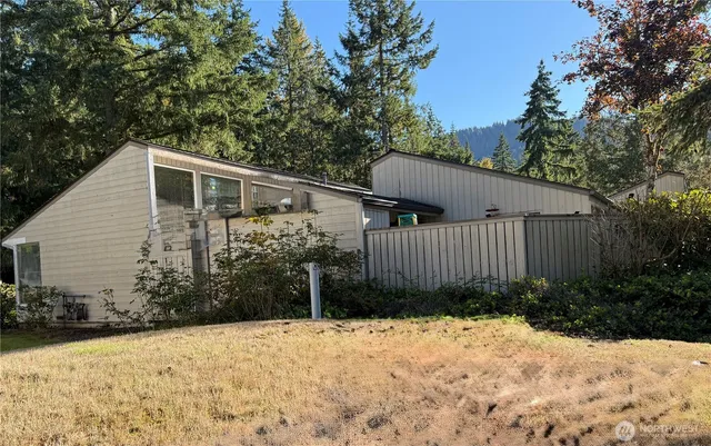 $210,000 | 1 Lake Louise Drive, Unit 42, Bellingham, WA 98229
