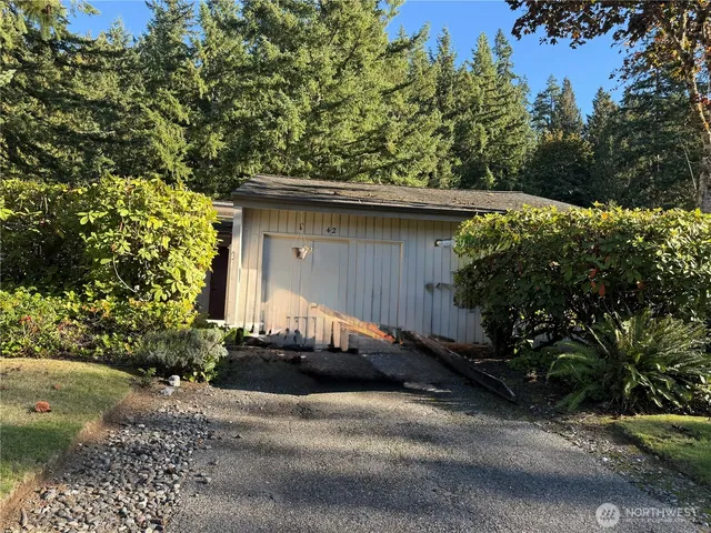 $210,000 | 1 Lake Louise Drive, Unit 42, Bellingham, WA 98229