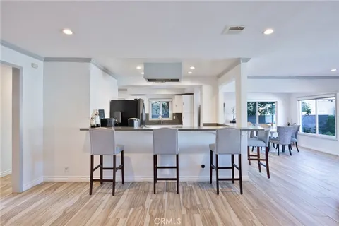 $799,999 | 20363 Roscoe Boulevard, Winnetka, CA 91306